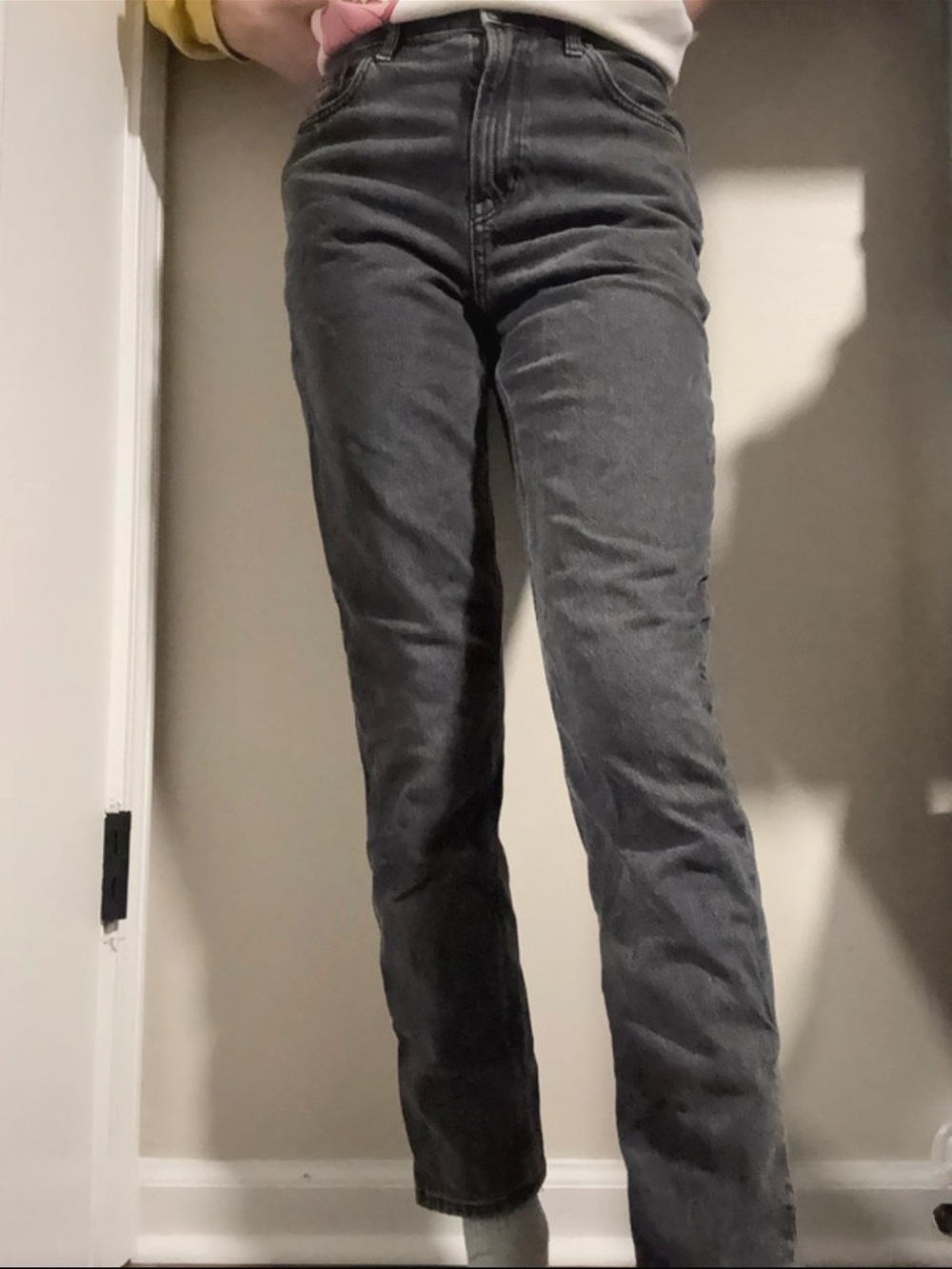 American Eagle Strigid Mom Jeans High Rise (Black Magic)